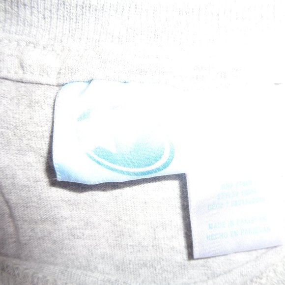 Women's T-Shirt Size Medium - Picture 6 of 11